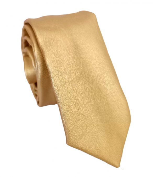 corbata delgada dorada