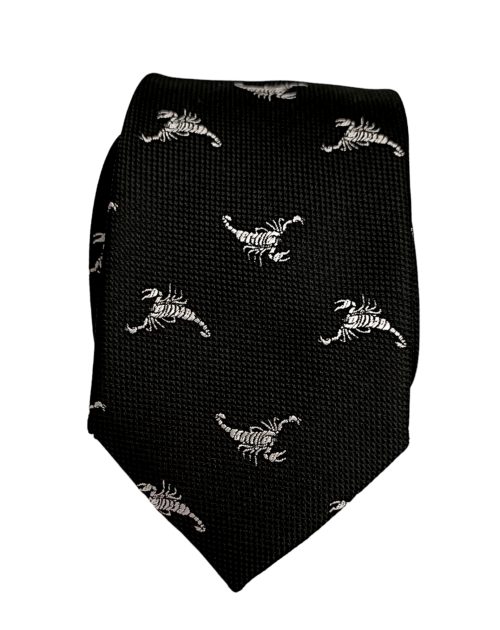 corbata negra escorpiones