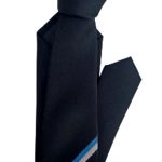 Corbata seda negra angosta