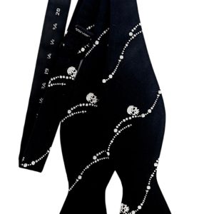 corbatin de lazo seda negra tejida calaveras