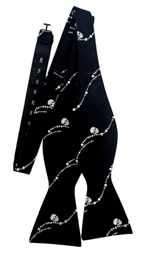 corbatin de lazo seda negra tejida calaveras