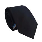 Corbata seda negra angosta