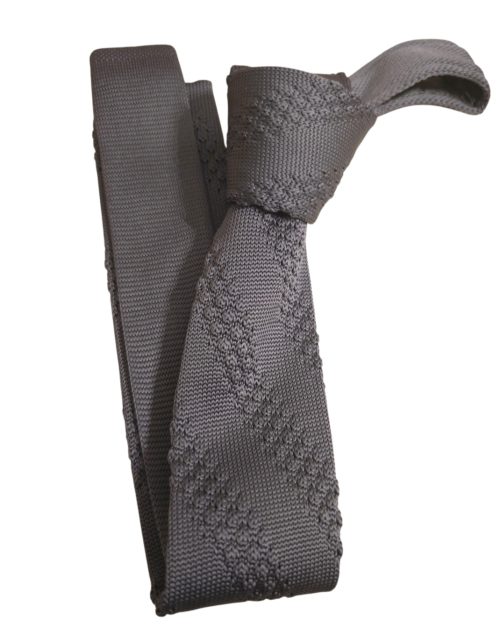 corbata tejida gris