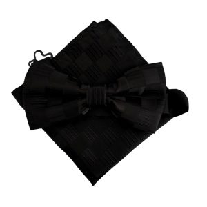 corbatin y pañuelo negro