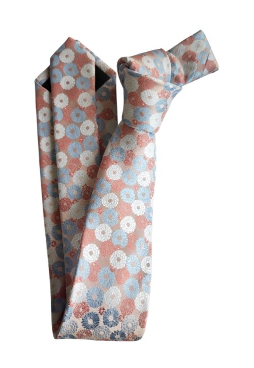 corbata tejida tonos rosados, celeste y blanco