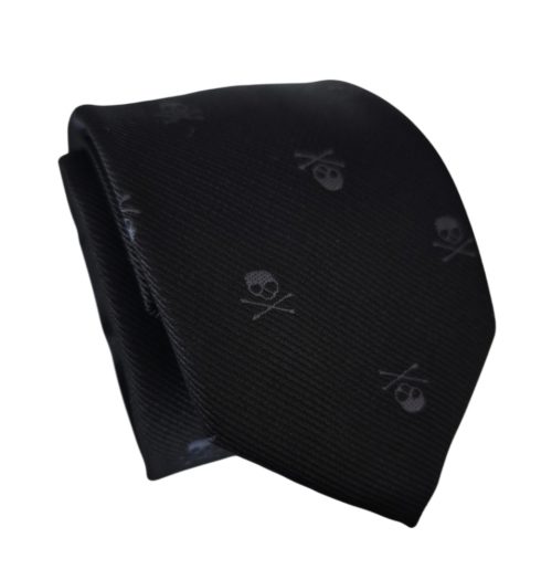 corbata negra delgada